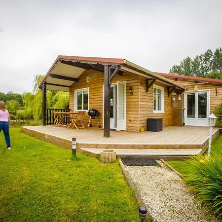 Le Cavronnais شاليه *